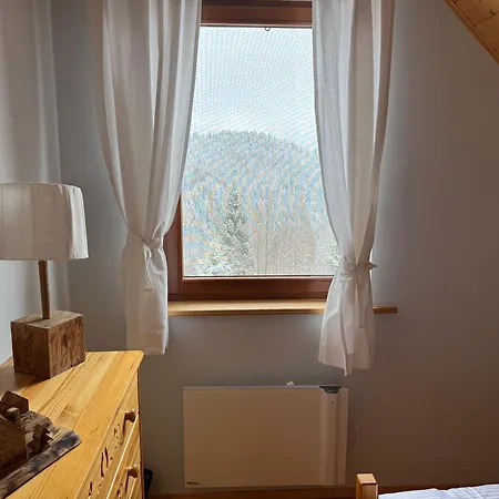 59, W Gorcach Z Pieknym Widokiem Na Tatry I Jezioro Czorsztynskie Huba